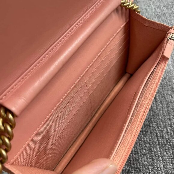 100% Authentic CHANEL Boy Leather Shoulder Bag - Picture 14 of 15